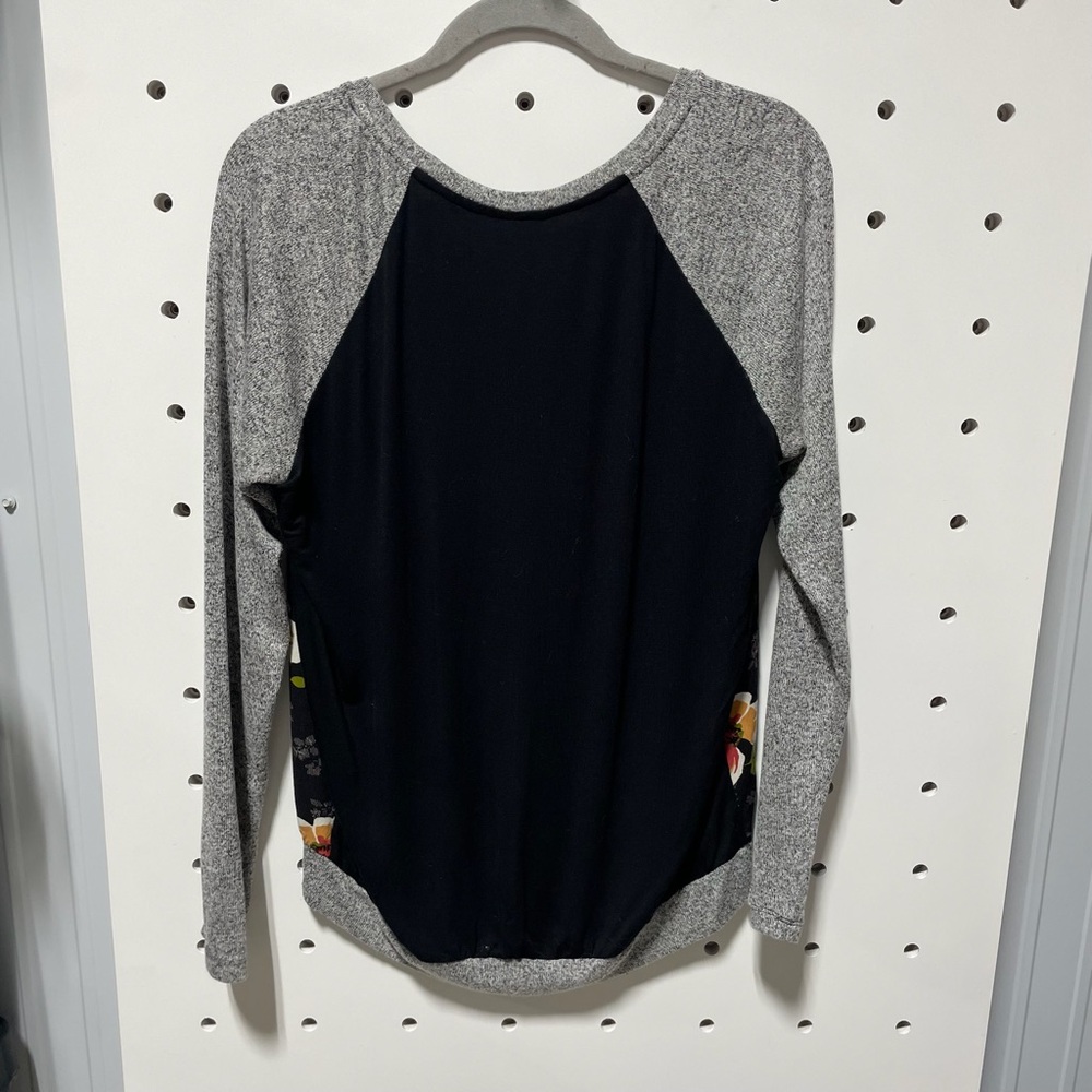 Kut from the Kloth Floral Print Long Sleeve Top Size M - Picture 4 of 4